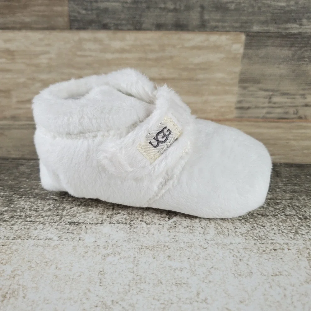 Ugg Bixbee Kids Booties Sz 4 - 5 Vanilla Fleece Hook & Loop Comfort Baby Boots